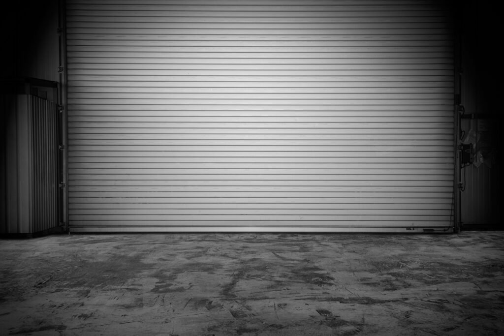 Closed industrial roller shutter